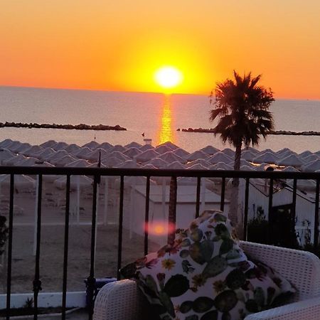 Il Sorriso Di Angelina Bed & Breakfast Pescara Exterior photo