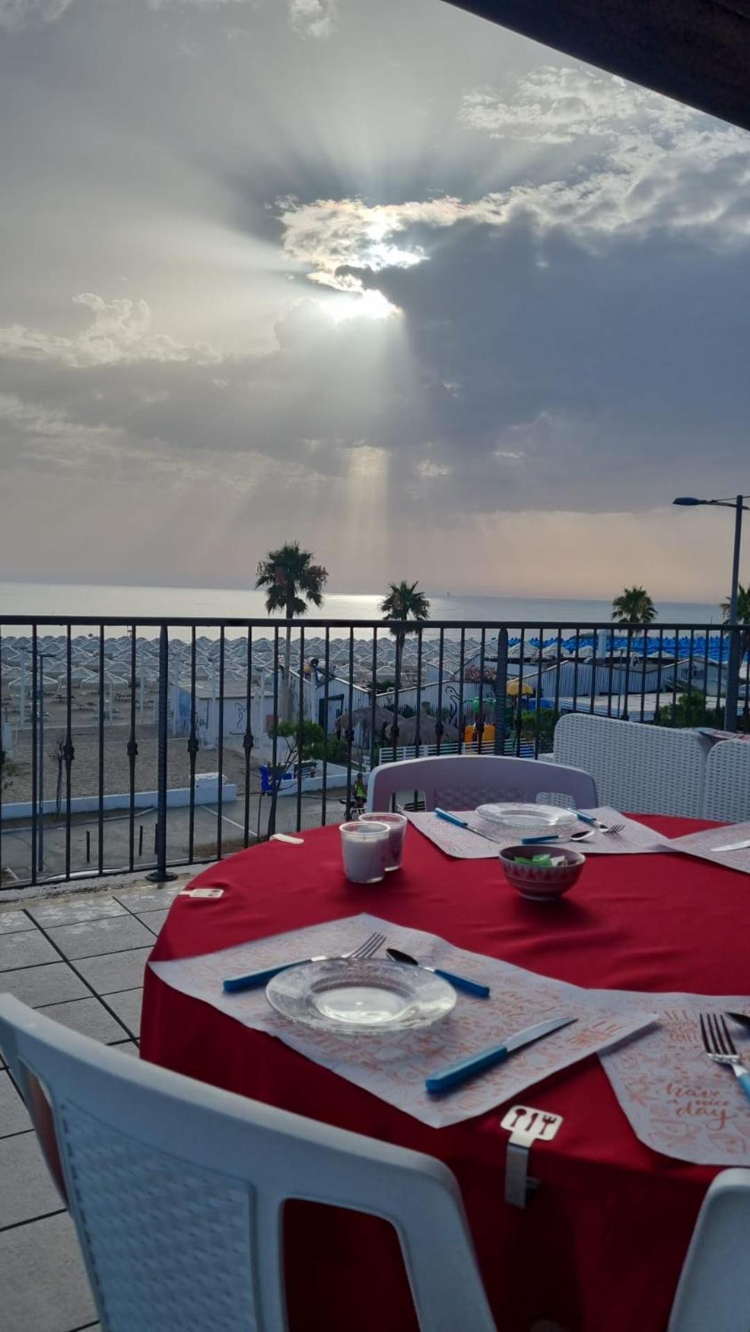 Il Sorriso Di Angelina Bed & Breakfast Pescara Exterior photo
